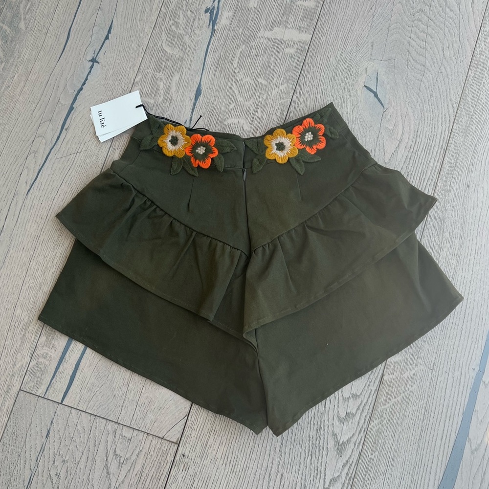 NWT Tu Lizé Women's Green Cotton Canvas Shorts in XS